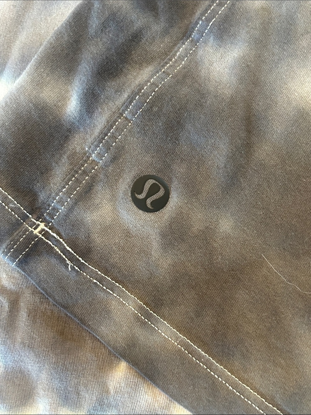 lululemon athletica women’s Tie-Dye Crew Short Sleeve Tee - Gray & White - Picture 3 of 3
